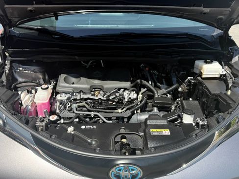 Used 2022 Toyota Sienna XLE FWD image 16
