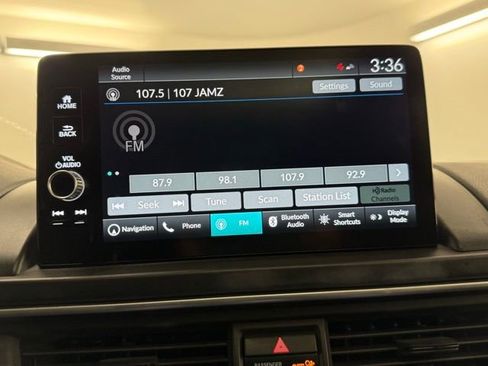 Used 2024 Honda Pilot Touring image 21