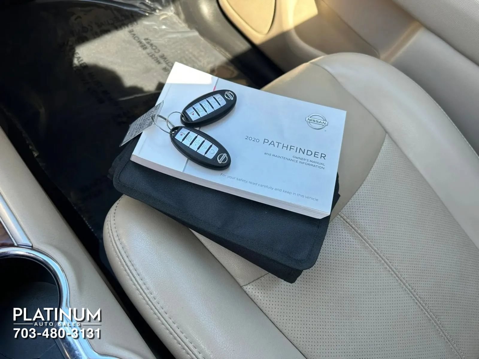 Used 2020 Nissan Pathfinder Platinum FWD image 26