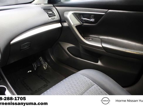 Used 2017 Nissan Altima 2.5 S w/ Power Driver Seat Package FWD image 7