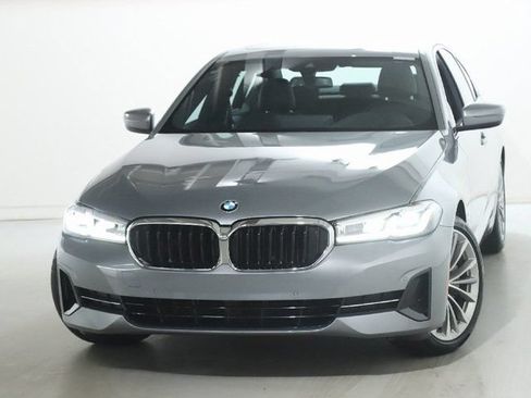 Used 2023 BMW 530i xDrive w/ Premium Package AWD/4WD image 3