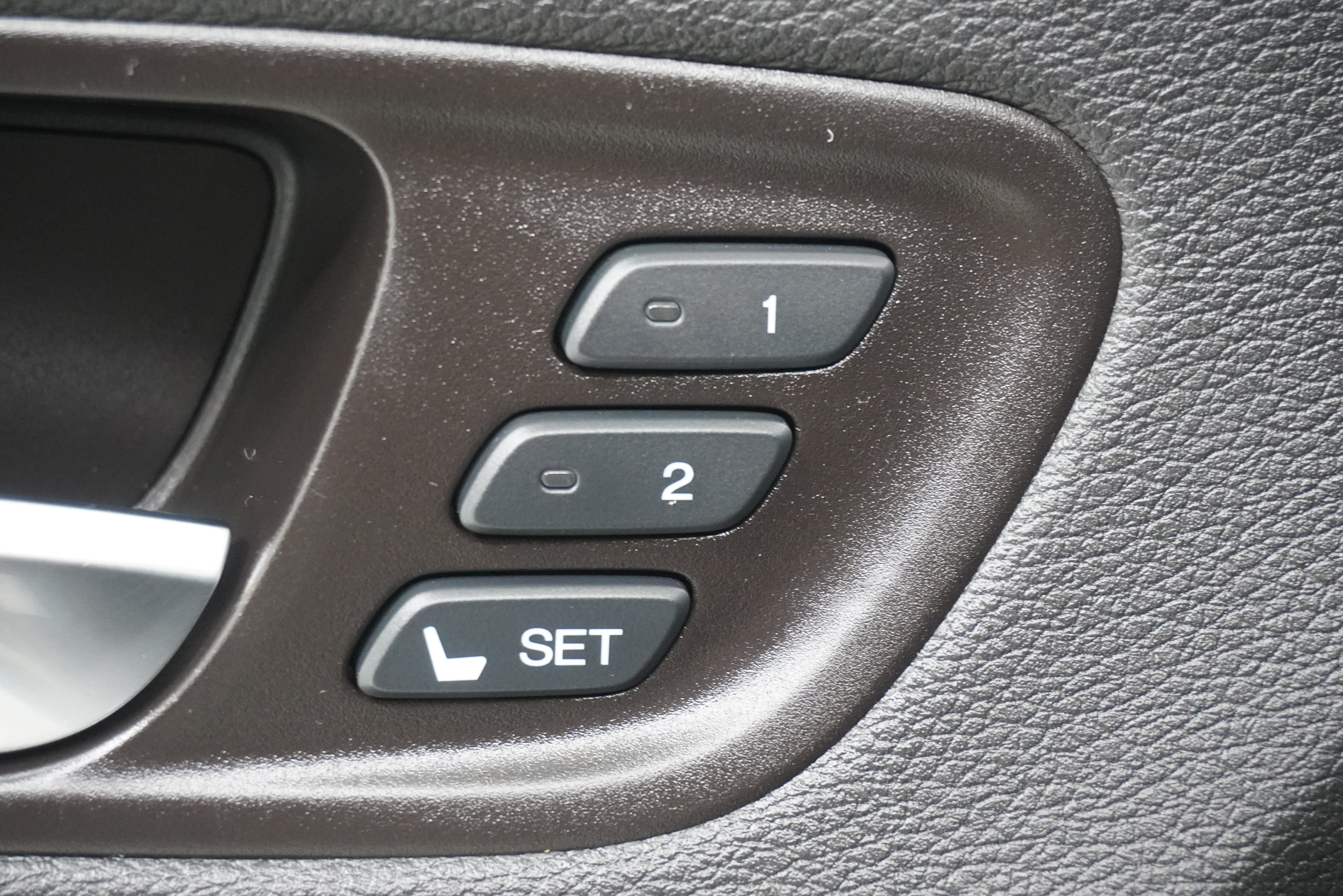 Used 2020 Acura MDX FWD image 17