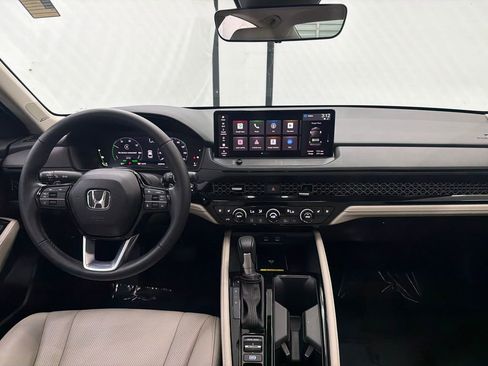 Used 2024 Honda Accord Touring image 23
