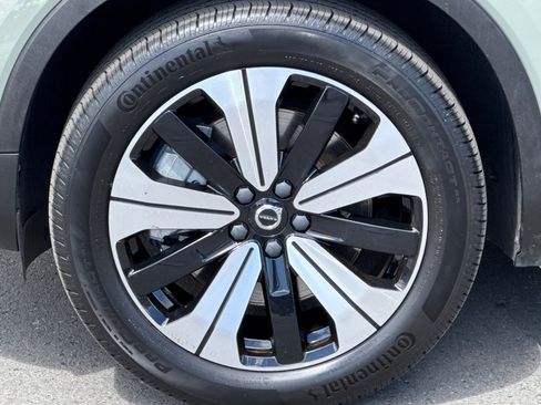 Used 2023 Volvo XC40 Recharge Plus AWD/4WD image 12