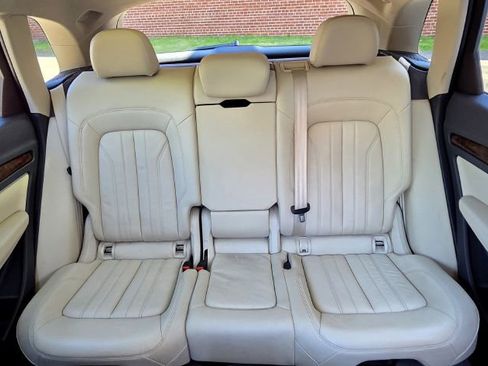 Used 2018 Audi Q5 2.0T Premium Plus w/ Premium Plus Package AWD/4WD image 8