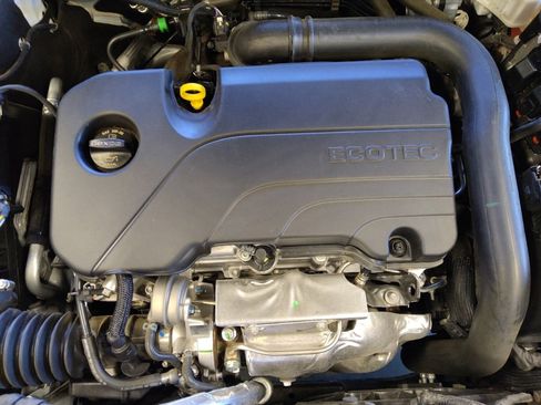 Used 2023 Chevrolet Malibu LT image 30