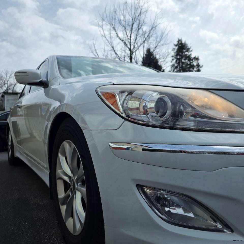 Used 2013 Hyundai Genesis 3.8 RWD image 14
