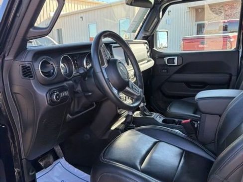 Used 2021 Jeep Wrangler Unlimited Sahara AWD/4WD image 13