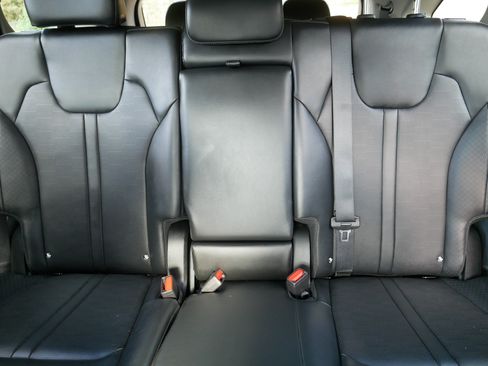 Certified 2025 Kia Sorento S AWD/4WD image 13