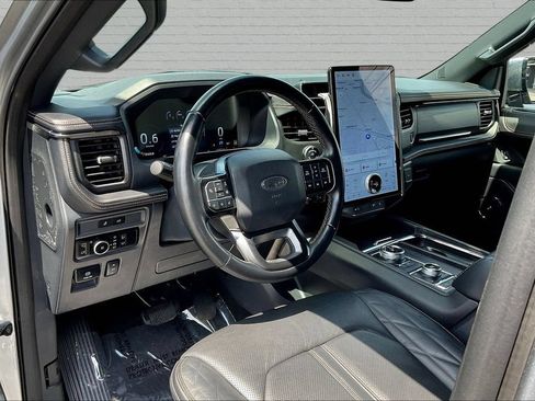 Used 2024 Ford Expedition Max Platinum AWD/4WD image 17