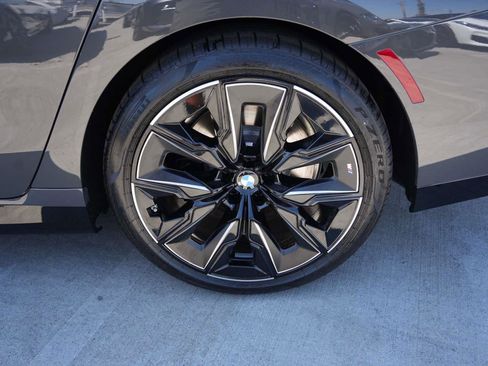 New 2026 BMW 740i w/ Premium Package image 6