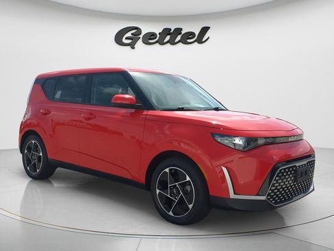 Used 2023 Kia Soul EX FWD image 3