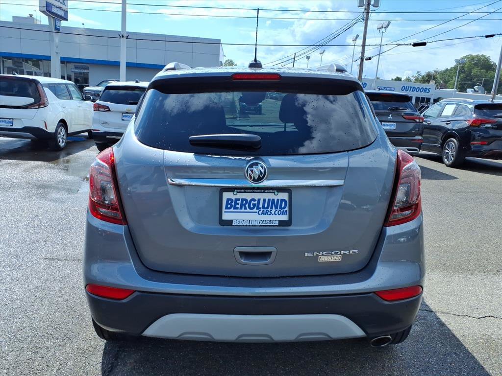 Used 2019 Buick Encore Essence w/ Safety Package II FWD image 5