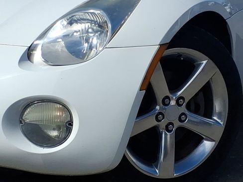 Used 2006 Pontiac Solstice Convertible w/ Premium Package image 5