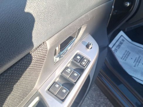 Used 2017 Subaru Crosstrek 2.0i Premium w/ Moonroof Package image 19