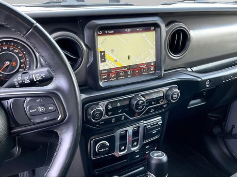Used 2022 Jeep Wrangler Sport AWD/4WD image 6