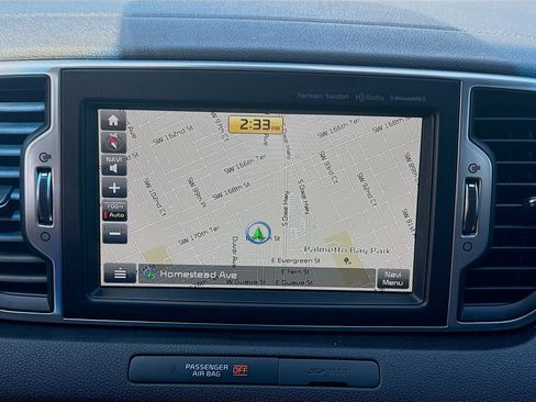 Used 2017 Kia Sportage SX image 11