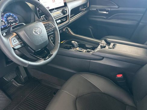 Used 2026 Toyota Grand Highlander AWD Hybrid image 7