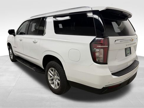 Certified 2023 Chevrolet Suburban LT AWD/4WD image 3