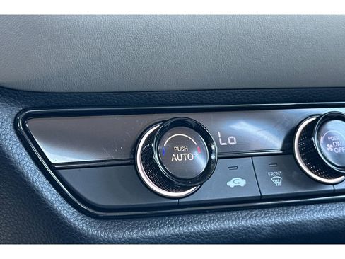Used 2023 Honda HR-V LX image 29
