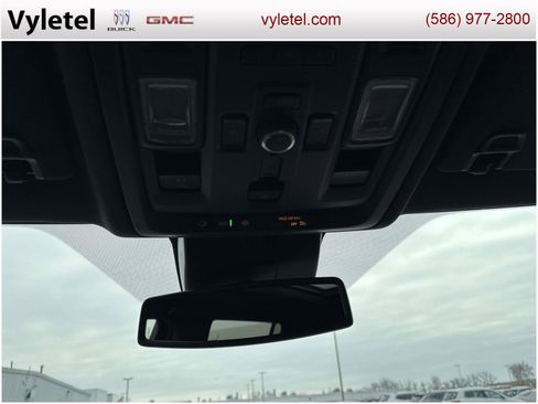 Used 2023 GMC Yukon XL AT4 image 33