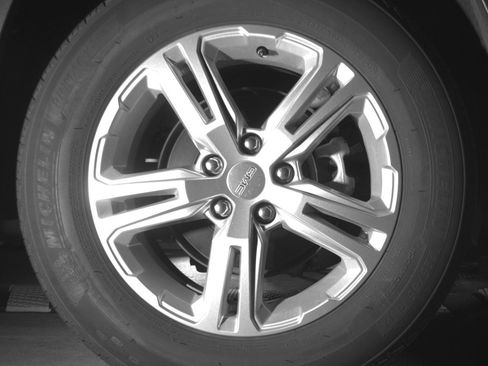 Used 2024 GMC Terrain SLE FWD image 13