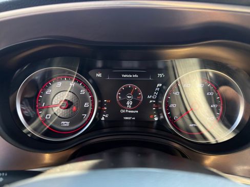 Used 2019 Dodge Charger SXT RWD image 26