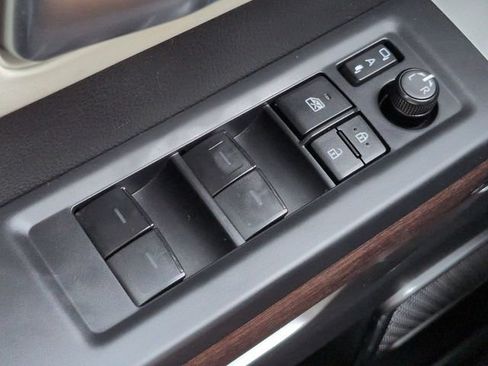 Used 2025 Toyota Sequoia Capstone AWD/4WD image 24