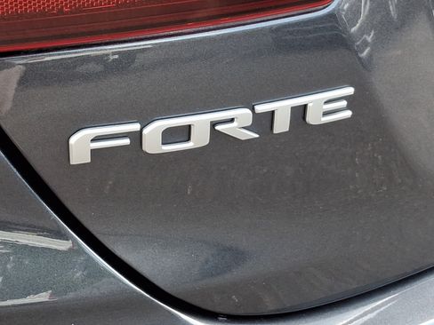 Used 2022 Kia Forte GT-Line w/ GT-Line Premium Package FWD image 30