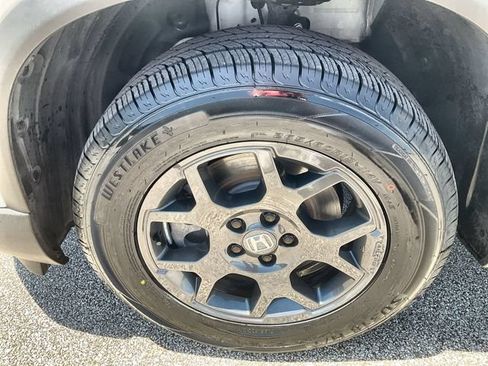 Used 2025 Honda Pilot TrailSport image 18