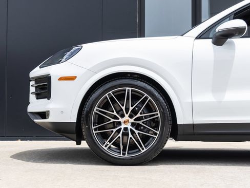 New 2026 Porsche Cayenne Coupe AWD/4WD image 13