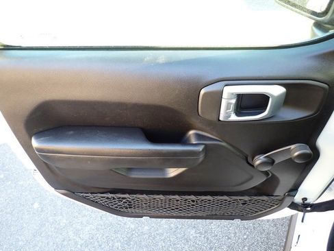 Used 2021 Jeep Wrangler Unlimited Sport image 17