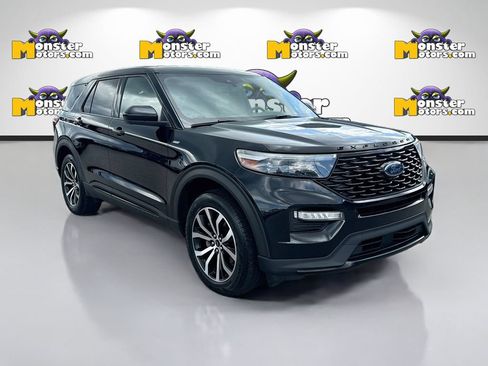 Used 2022 Ford Explorer ST-Line w/ Class IV Trailer Tow Package AWD/4WD image 3