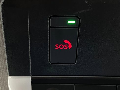 Used 2025 Nissan Sentra SV image 25