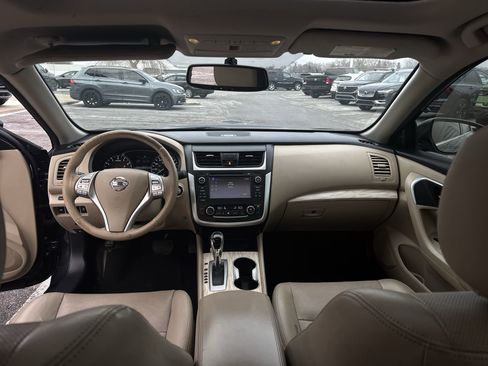 Used 2016 Nissan Altima 2.5 SL w/ 2.5 Technology Package image 21
