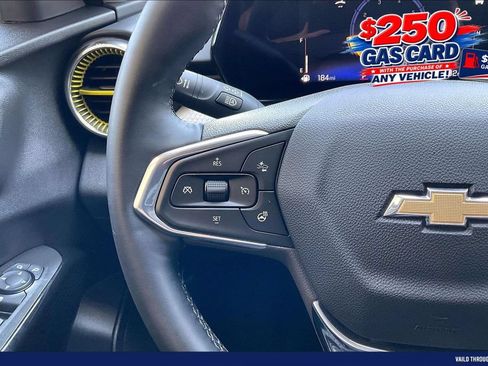 Used 2025 Chevrolet Trax LT w/ Driver Confidence Package FWD image 18