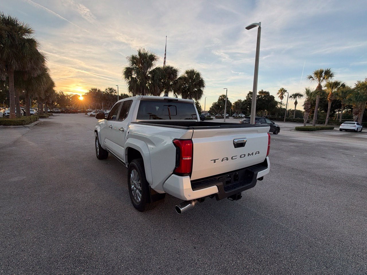Used 2026 Toyota Tacoma Limited AWD/4WD image 3