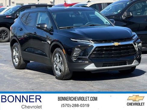 Used 2023 Chevrolet Blazer LT image 1