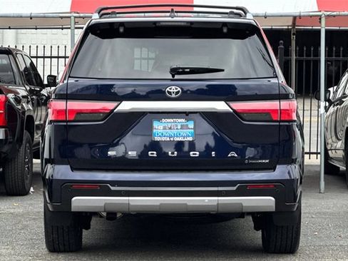 Used 2025 Toyota Sequoia Capstone image 6