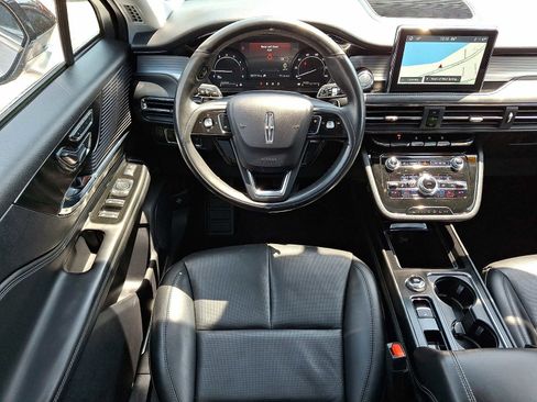 Used 2022 Lincoln Corsair AWD w/ Premium Package image 12