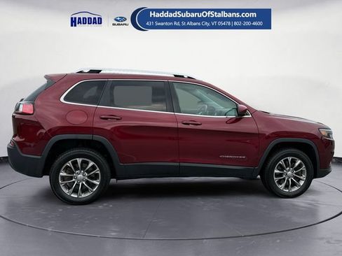 Used 2019 Jeep Cherokee Latitude Plus w/ Cold Weather Group AWD/4WD image 6