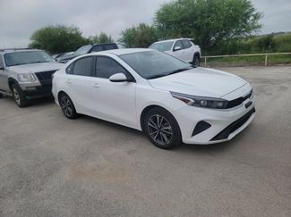 Used 2022 Kia Forte LXS FWD video 1