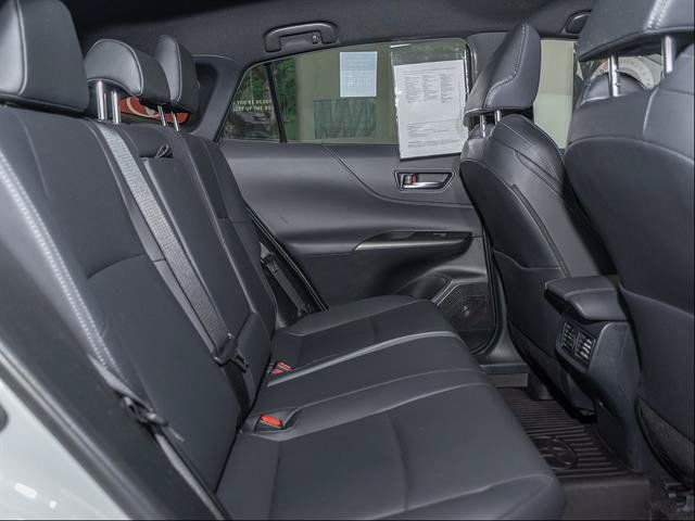 Used 2024 Toyota Venza XLE AWD/4WD image 24
