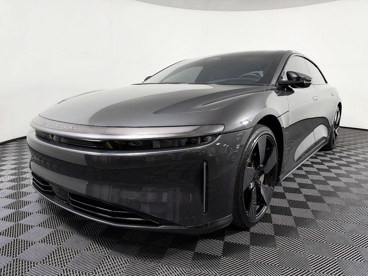 Used 2023 Lucid Air Touring AWD/4WD image 3