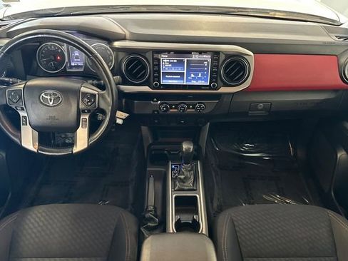 Used 2020 Toyota Tacoma SR5 image 15