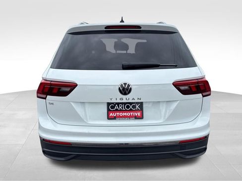 Used 2023 Volkswagen Tiguan SE w/ Panoramic Sunroof Package FWD image 6