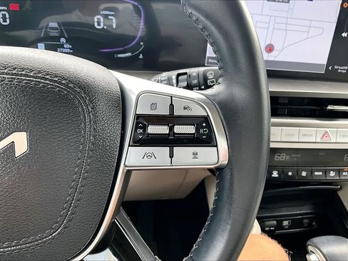 Used 2024 Kia Telluride S AWD/4WD image 16
