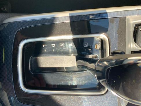 Used 2019 Nissan Sentra SR FWD image 14