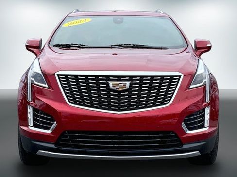 Used 2024 Cadillac XT5 Premium Luxury AWD/4WD image 2