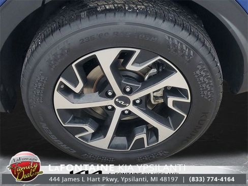Certified 2025 Kia Sportage EX image 9